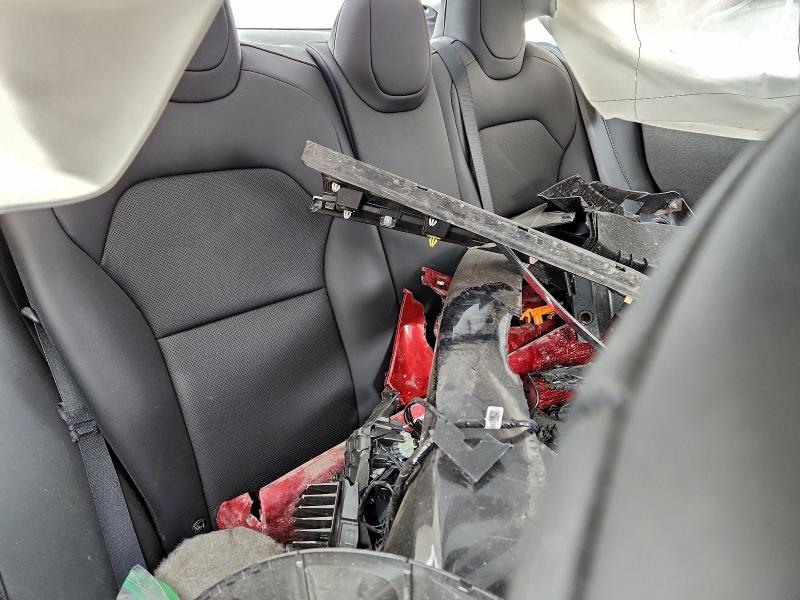 Фото 10 - TESLA MODEL 3