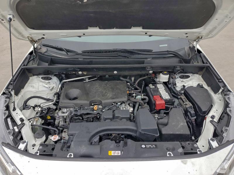 Фото 11 - TOYOTA RAV4