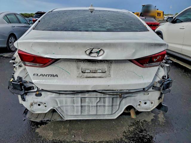 Фото 6 - HYUNDAI ELANTRA