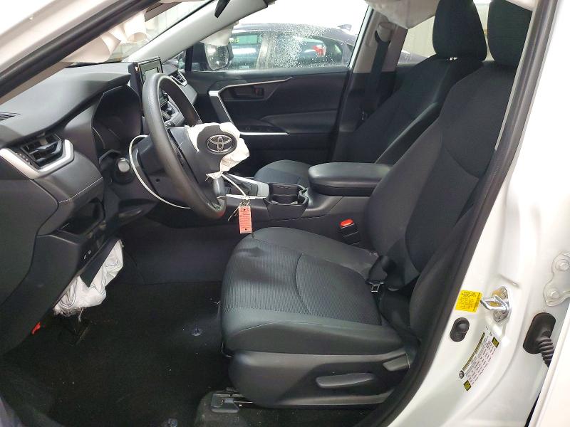 Фото 7 - TOYOTA RAV4