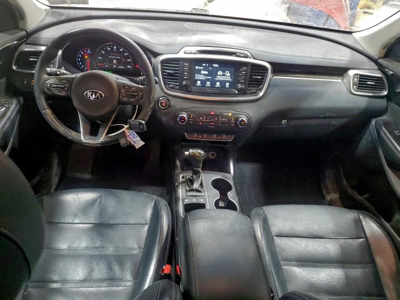 Фото 8 - KIA SORENTO