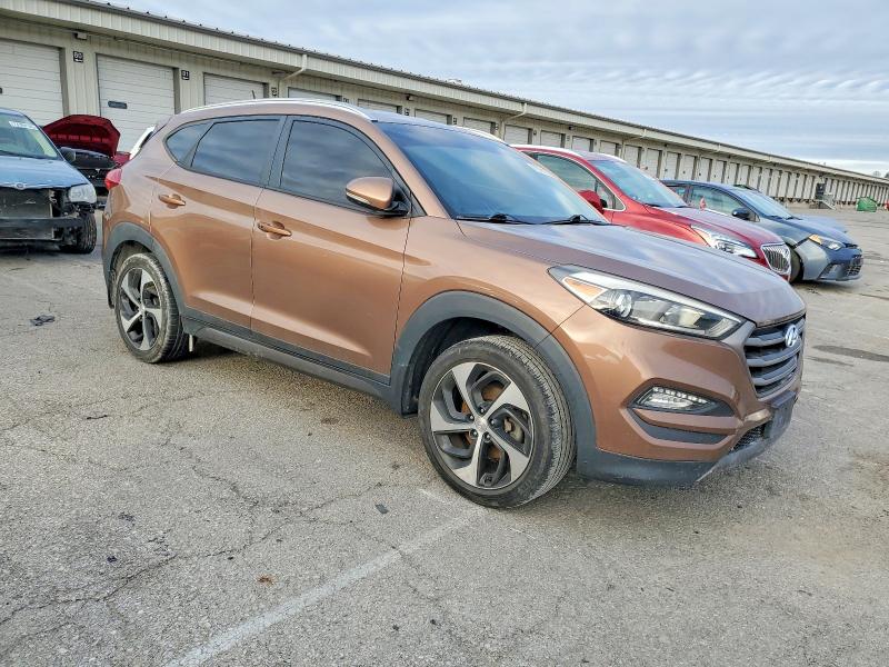 Фото 4 - HYUNDAI TUCSON