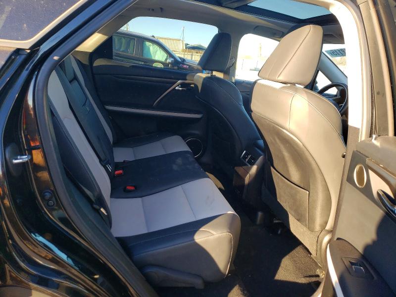 Фото 11 - LEXUS RX350