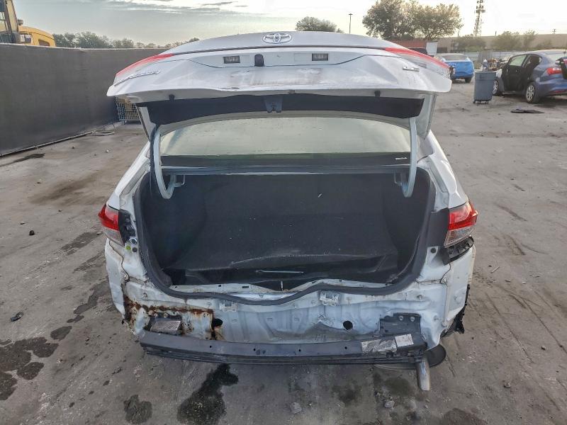 Фото 6 - TOYOTA COROLLA