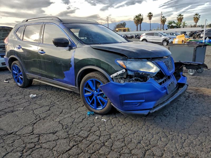 Фото 4 - NISSAN ROGUE