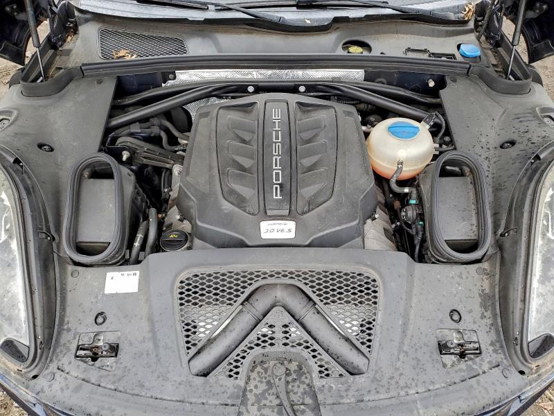 Фото 11 - PORSCHE MACAN