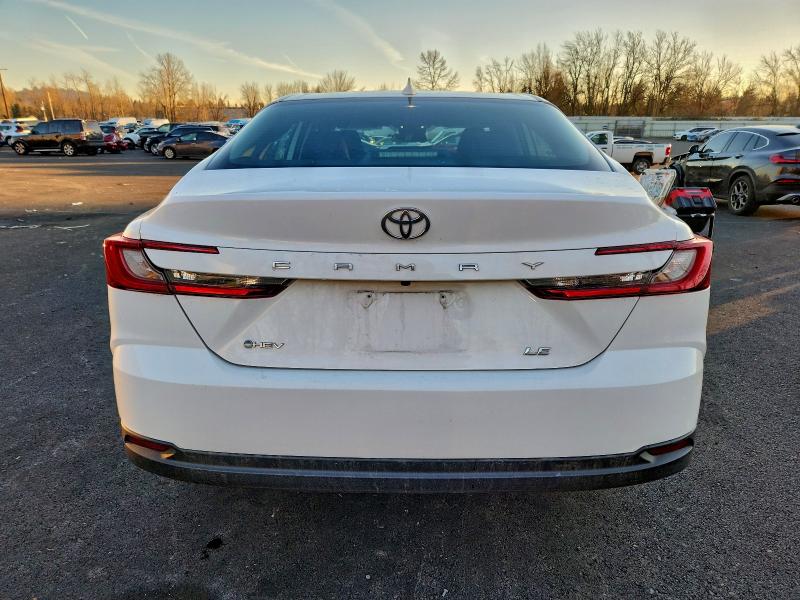 Фото 6 - TOYOTA CAMRY