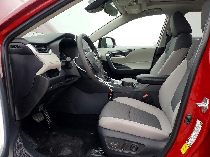 Фото 7 - TOYOTA RAV4