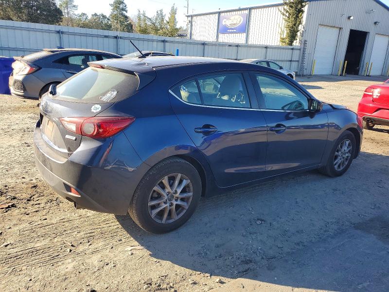 Фото 3 - MAZDA 3