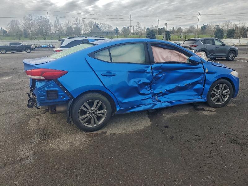 Фото 3 - HYUNDAI ELANTRA