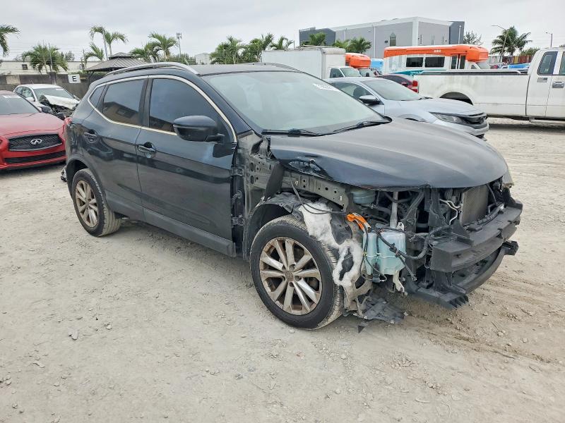 Фото 4 - NISSAN ROGUE