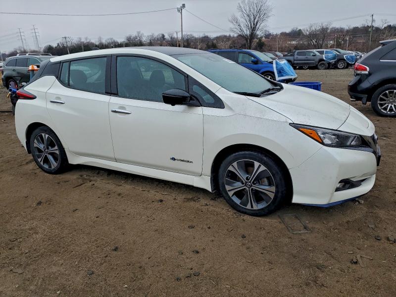 Фото 4 - NISSAN LEAF