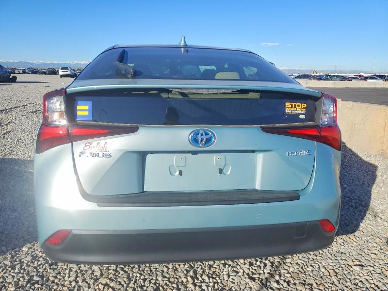 Фото 6 - TOYOTA PRIUS