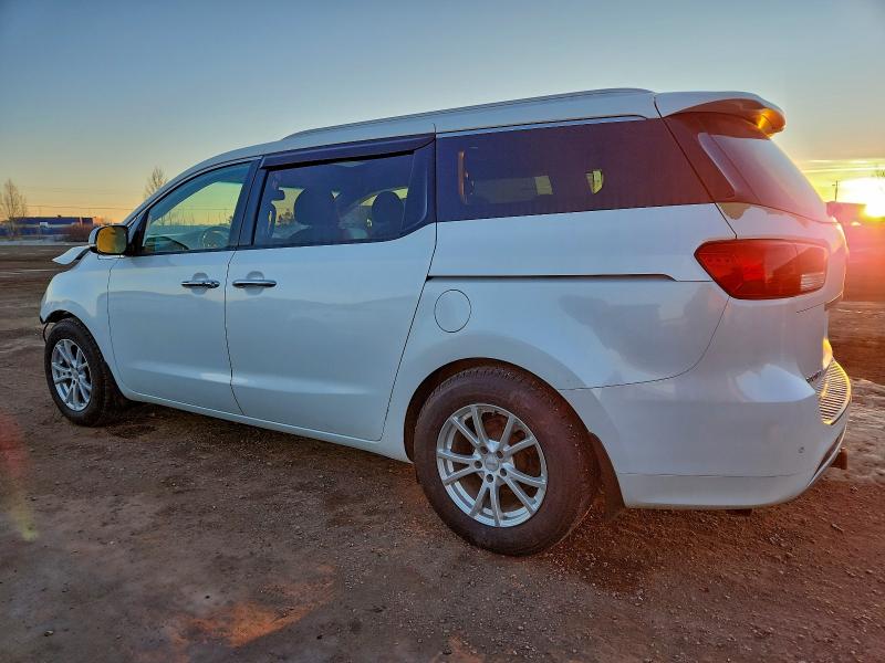 Фото 2 - KIA SEDONA