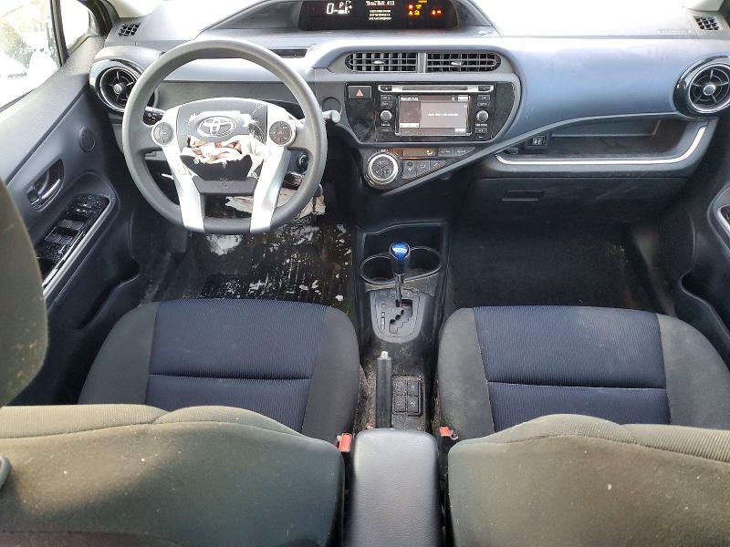 Фото 8 - TOYOTA PRIUS