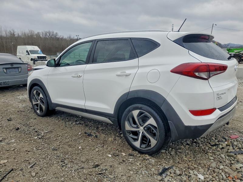 Фото 2 - HYUNDAI TUCSON