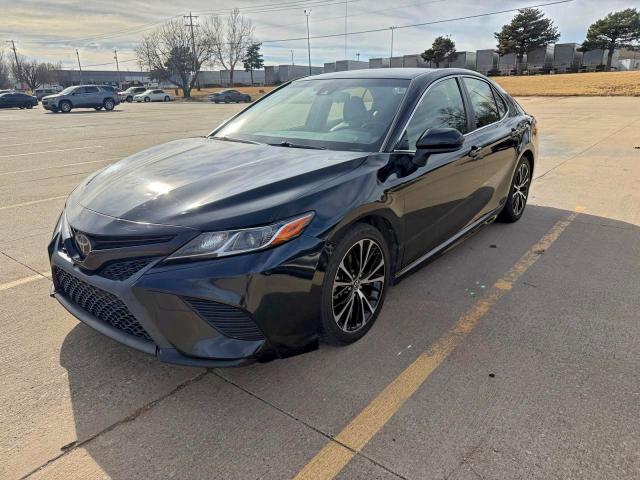 Фото 2 - TOYOTA CAMRY