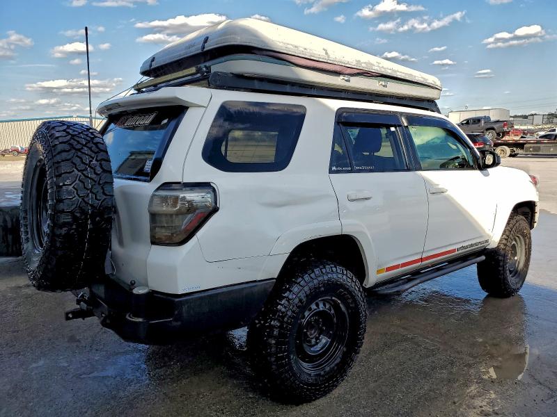 Фото 3 - TOYOTA 4RUNNER