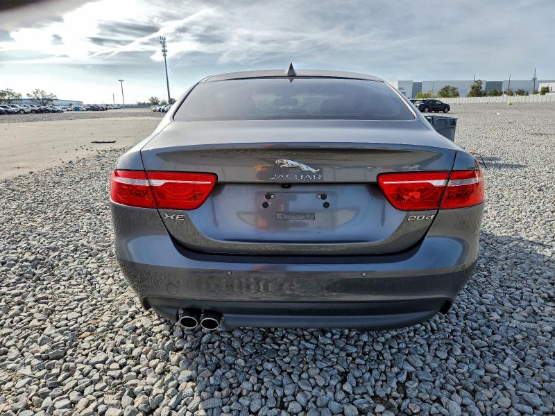 Фото 6 - JAGUAR XE