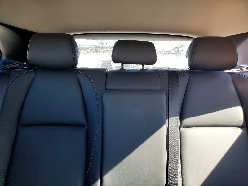 Фото 10 - MAZDA CX30