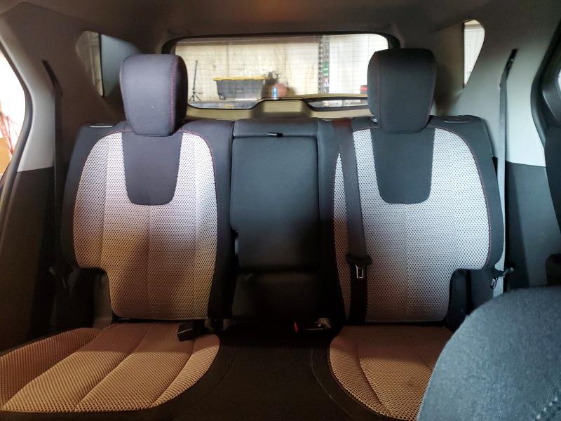 Фото 10 - CHEVROLET EQUINOX