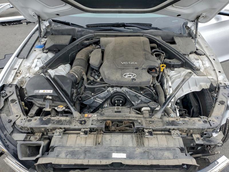 Фото 11 - HYUNDAI GENESIS