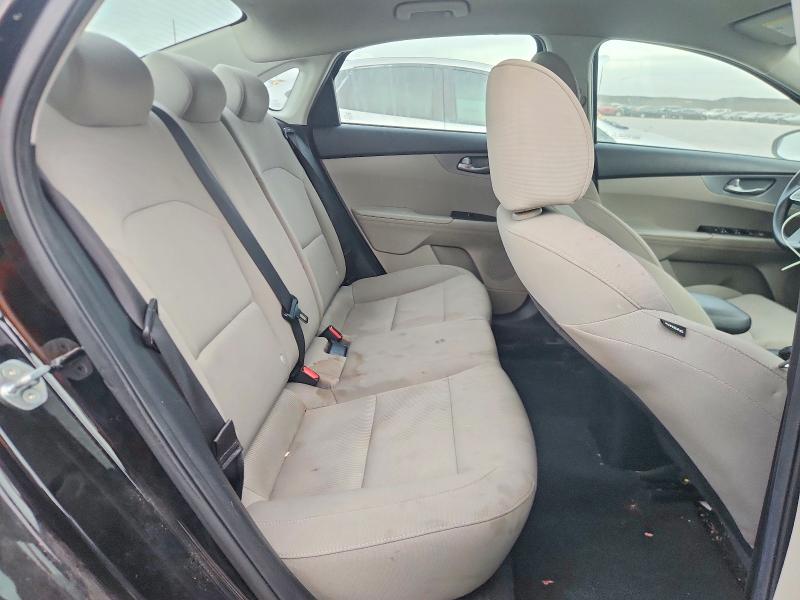 Фото 10 - KIA FORTE