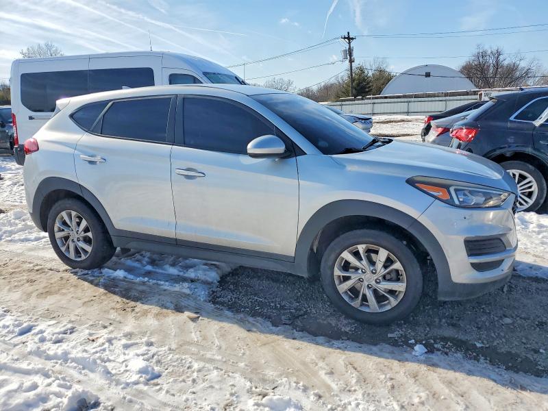 Фото 4 - HYUNDAI TUCSON