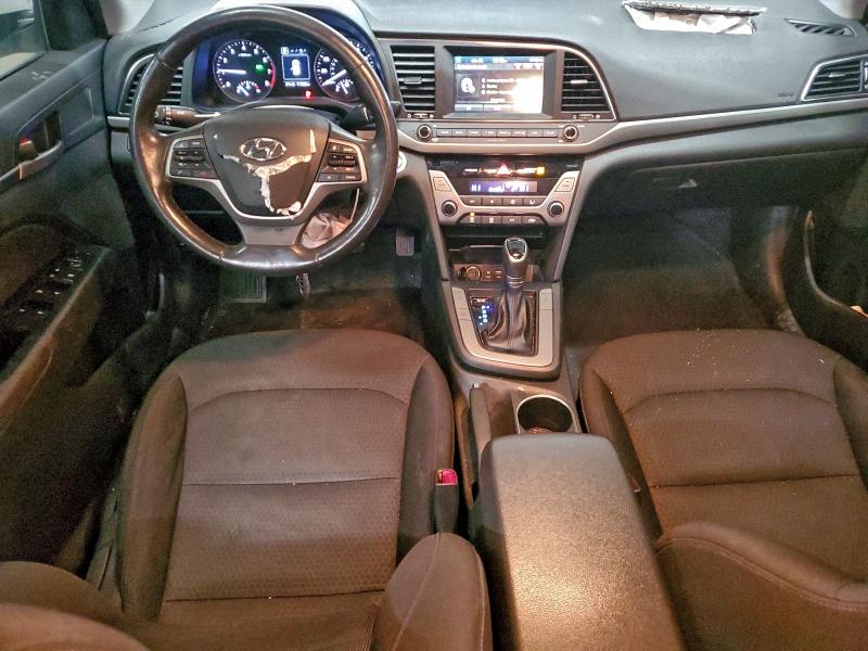 Фото 8 - HYUNDAI ELANTRA