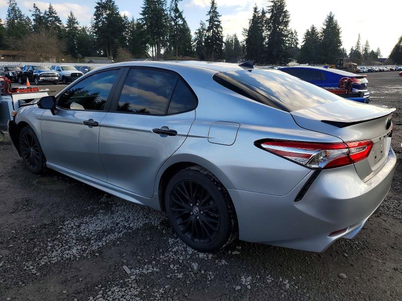 Фото 2 - TOYOTA CAMRY