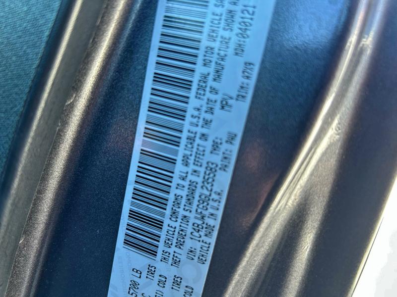 Фото 10 - JEEP WRANGLER