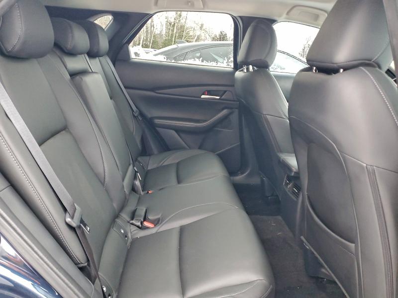 Фото 11 - MAZDA CX30