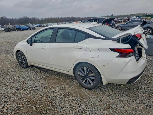 Фото 2 - NISSAN VERSA