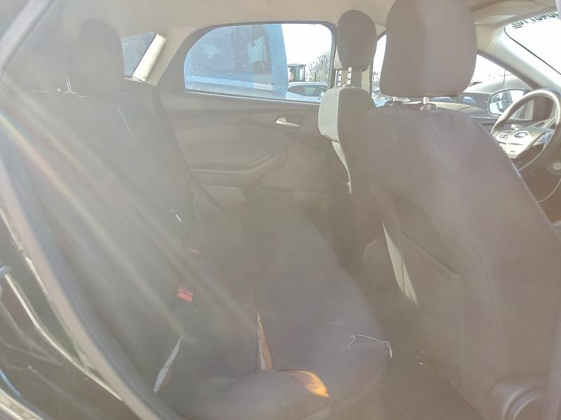 Фото 10 - FORD FOCUS