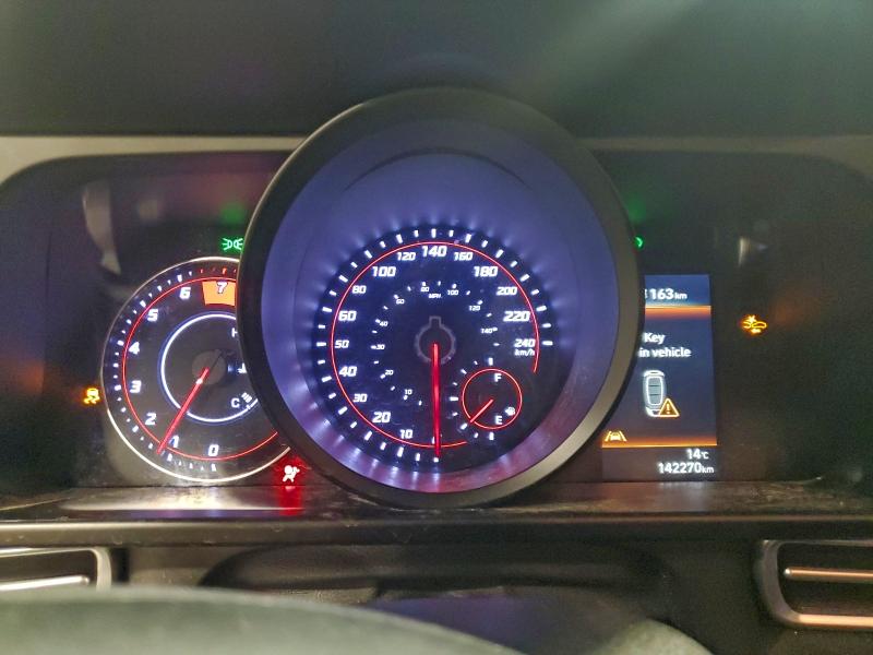 Фото 9 - HYUNDAI ELANTRA