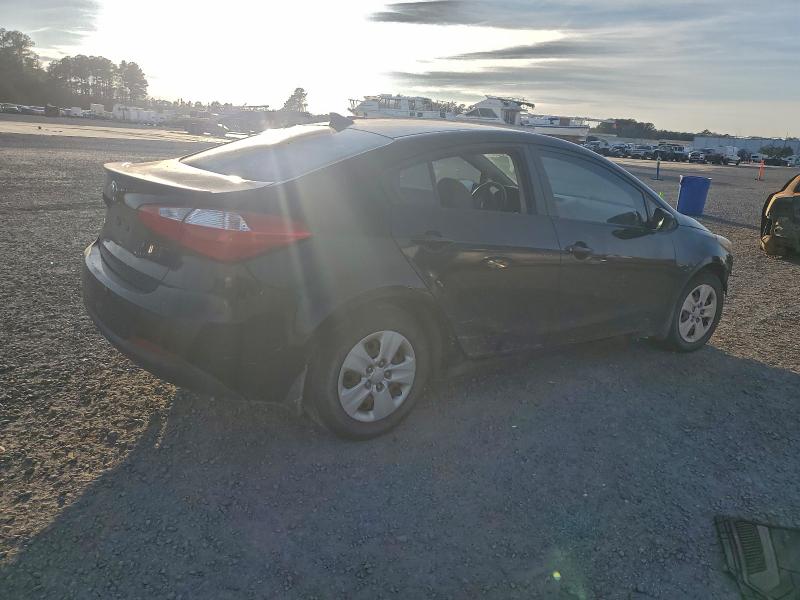 Фото 3 - KIA FORTE