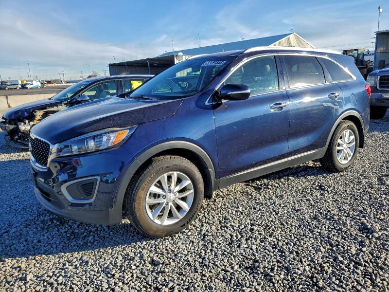 Фото 1 - KIA SORENTO