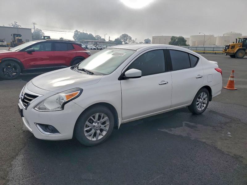 Фото 1 - NISSAN VERSA