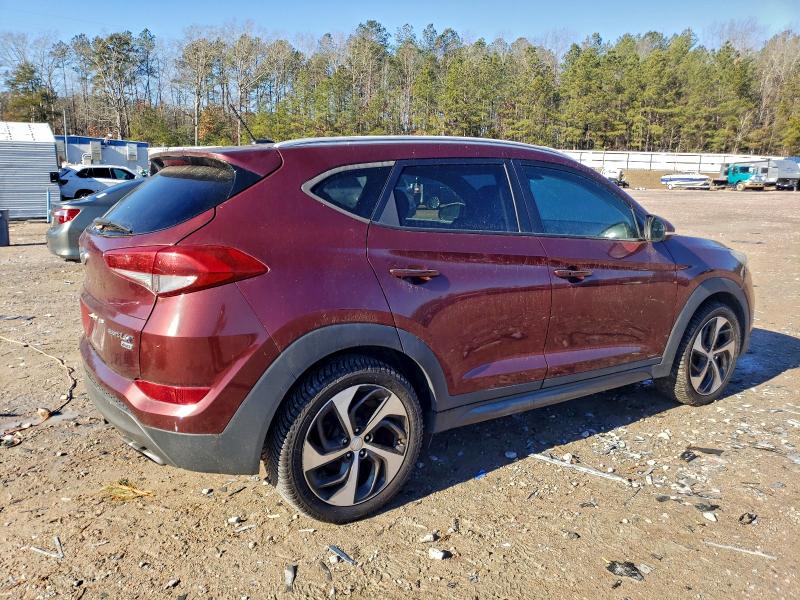 Фото 3 - HYUNDAI TUCSON