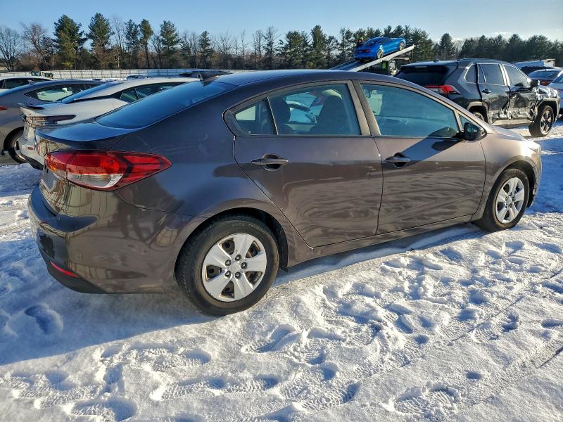 Фото 3 - KIA FORTE