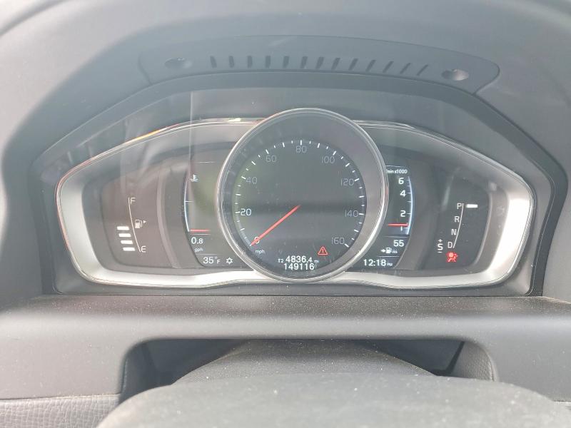 Фото 9 - VOLVO XC60