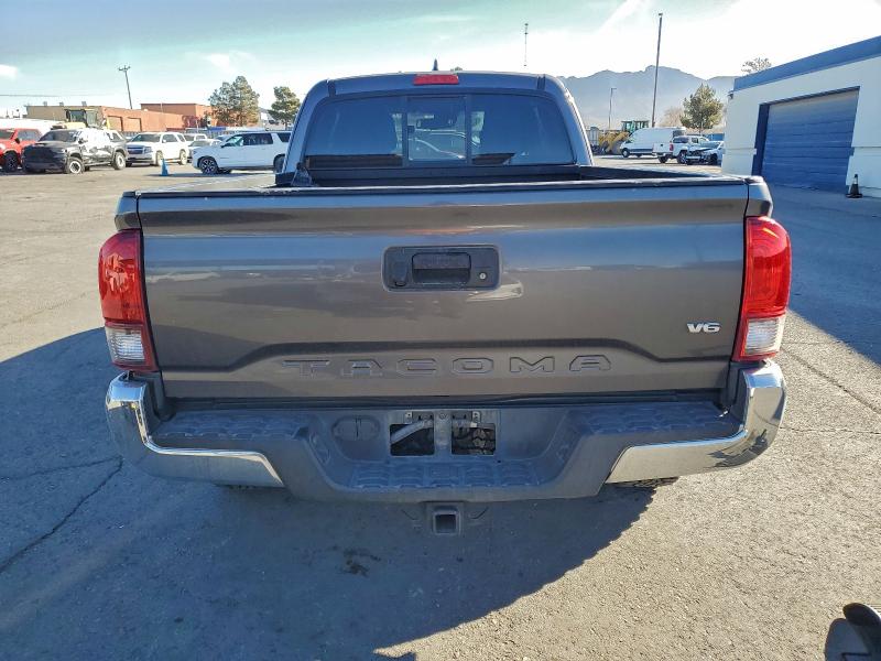 Фото 6 - TOYOTA TACOMA