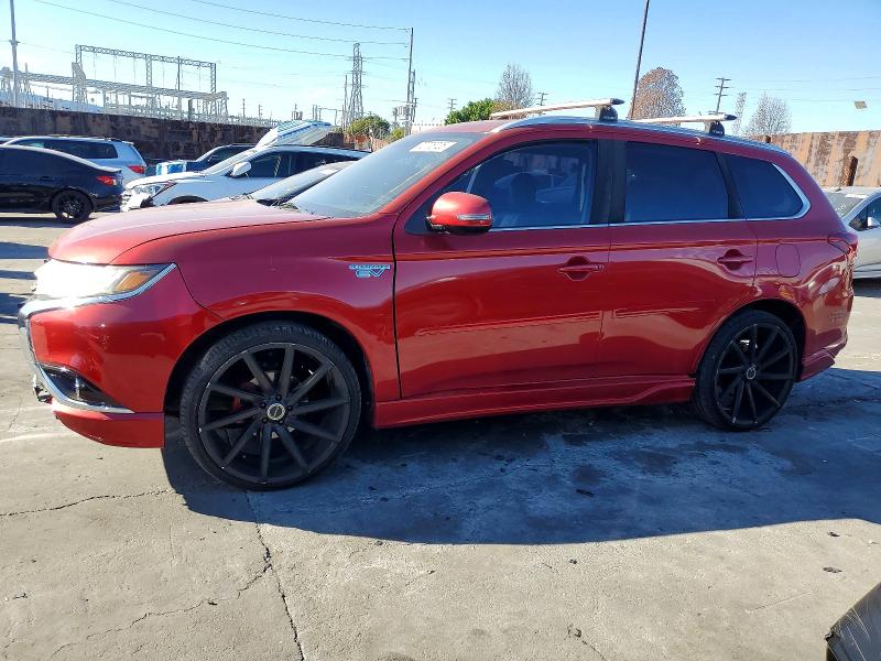 Фото 1 - MITSUBISHI OUTLANDER