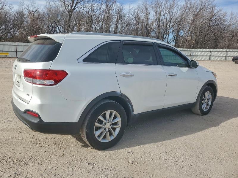 Фото 3 - KIA SORENTO