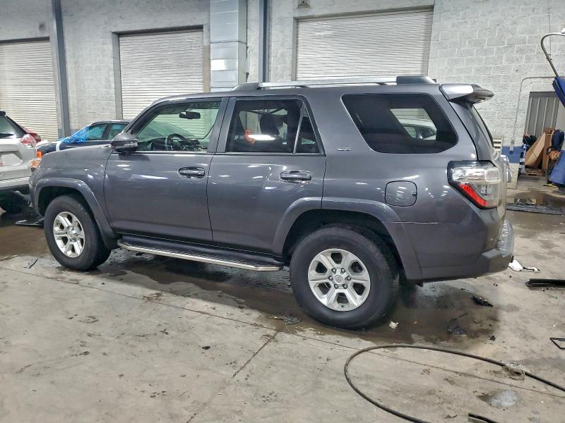 Фото 2 - TOYOTA 4RUNNER