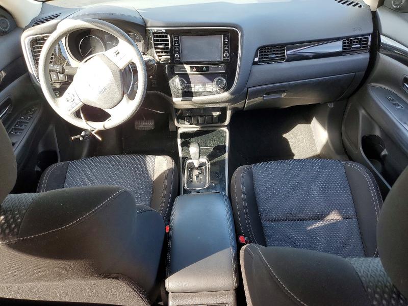 Фото 8 - MITSUBISHI OUTLANDER