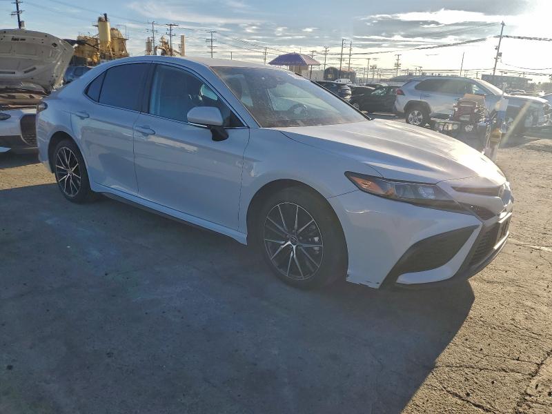 Фото 4 - TOYOTA CAMRY