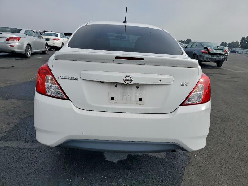 Фото 6 - NISSAN VERSA