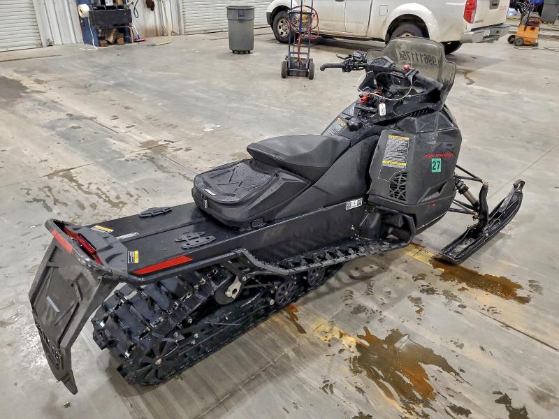 ARCTIC-CAT SNOWMOBILE 2025