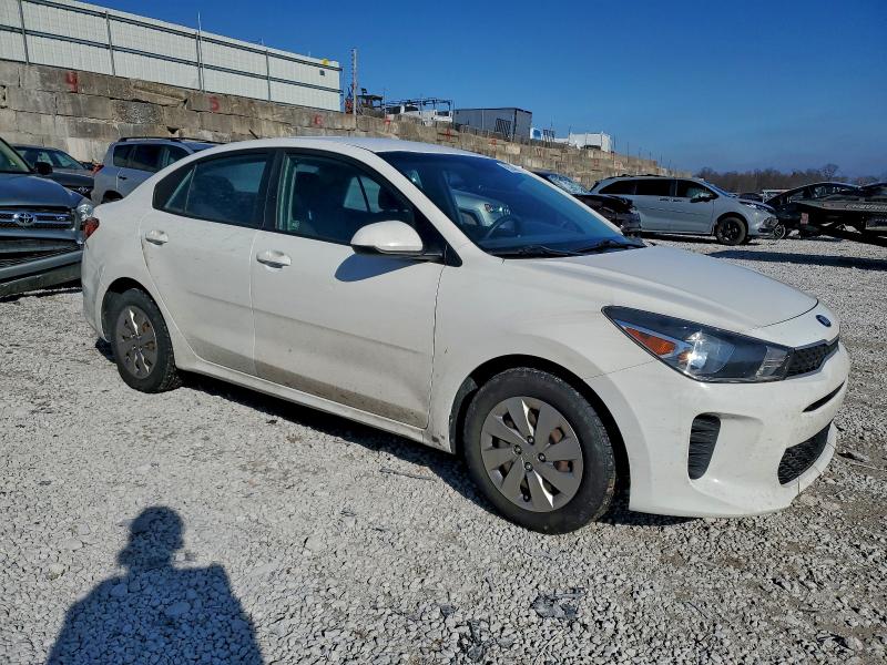 Фото 4 - KIA RIO